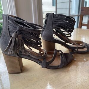 Women’s XOXO suede sandals
